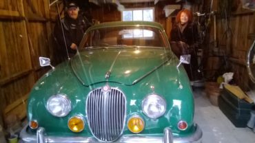 Louise Mc Kinnon et Benoit Coté, Cap Rouge, jaguar MK2 1967