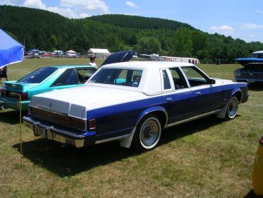 Michel Couture, Longueuil, Chrysler New Yorker 1980