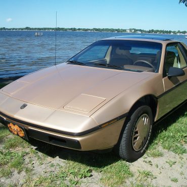 Claude A. Thibault,  Outremont, Pontiac fiero 1986