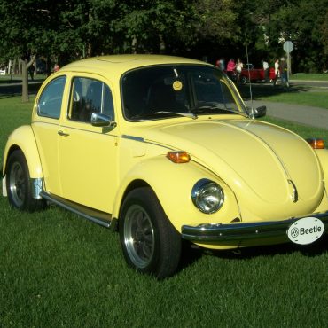 Claude A. Thibault,  Outremont, Pontiac fiero 1986, Volkswagen super beetle 1973